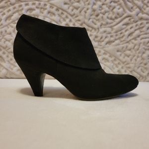 Fioni black bootie heels